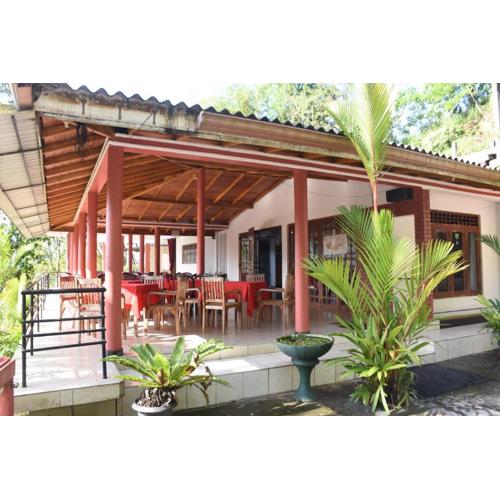 Mount Crest Inn Deniyaya