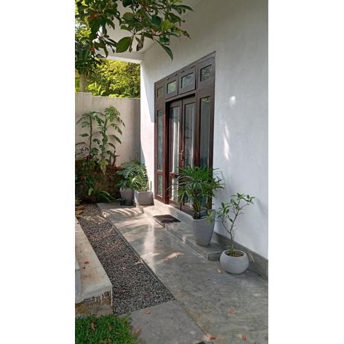 Mountain Edge Unawatuna