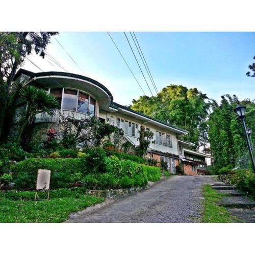 Mountain Lodge Hotel and Restaurant