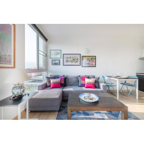 Mountain View Balcony, Blissful Local Living