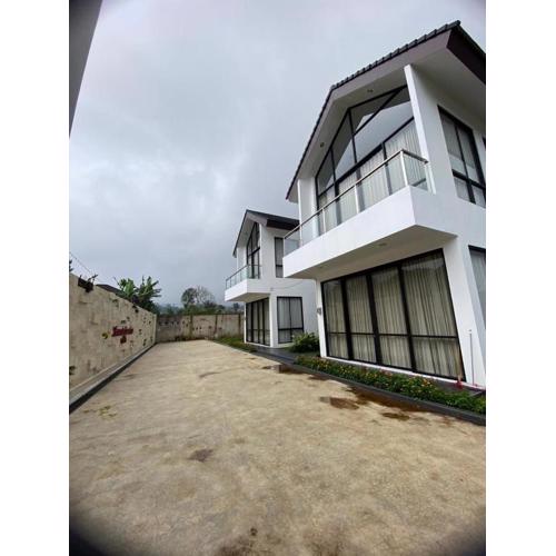 Mountain View Villa Serang