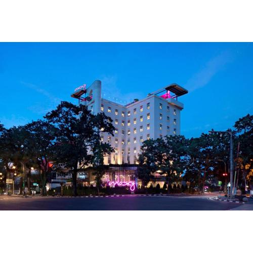 MOXY Bandung