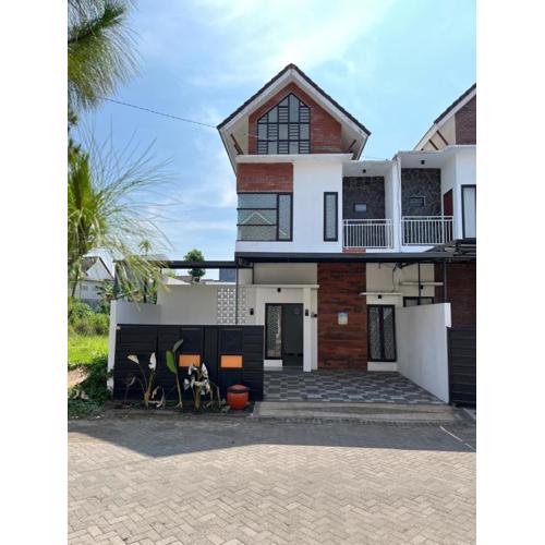 MP Villa Boulvard 43 Malang