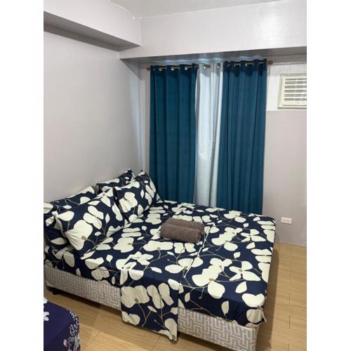 Mplace condominium by Jackie 1505D