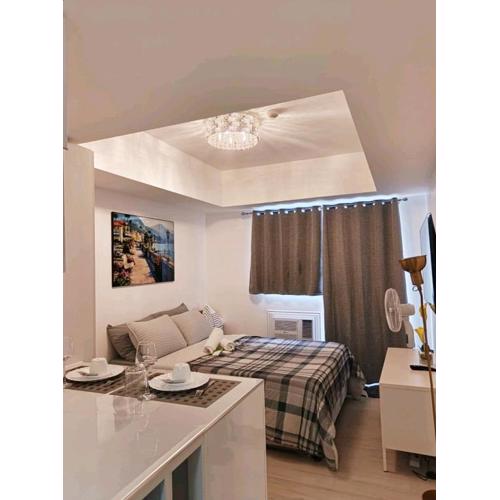 M&R Condotel Azure North