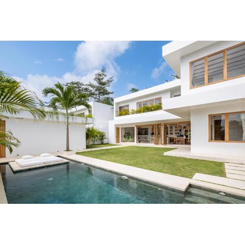 Mr. & Mrs. W Bingin by Alfred in Bali