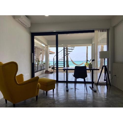 Muse&Mingle Beach Room