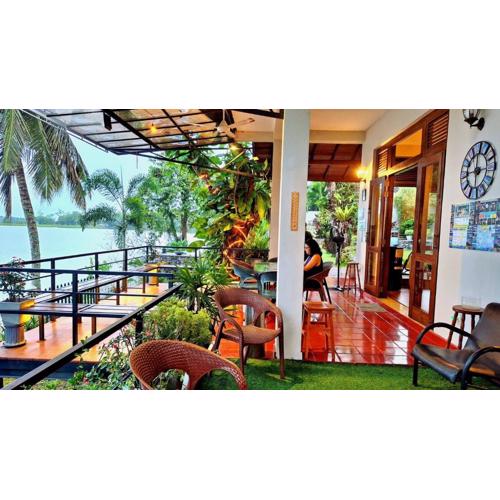 MYH - Lake Front Pvt Villa with Staff and Includes FREE Breakfast of your choice
