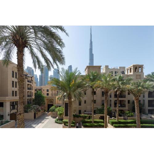 Mystic - Fully Renovated Spacious 2BR Apt. with Burj Views