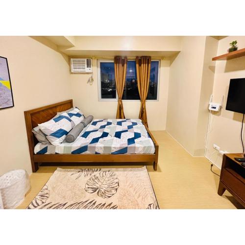 * * *N Affordable Urban Luxury