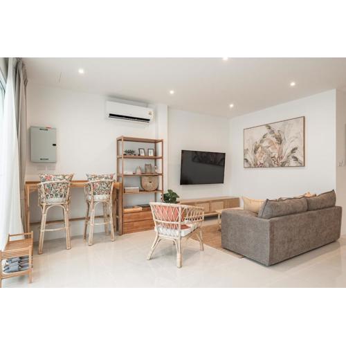 Nai Harn Beach Holiday Home - Rawai 4bdr