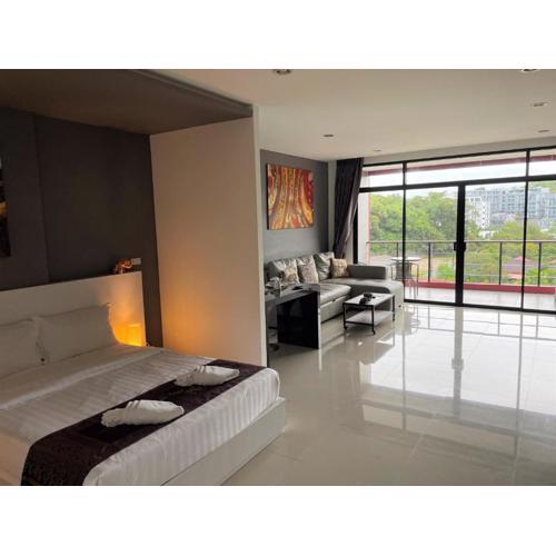 Nai Harn spacious studio great amenities