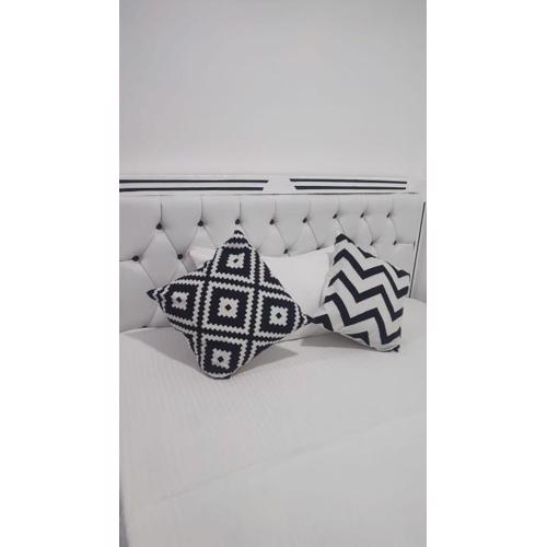 Nairobi West Studio - StadeView Suite