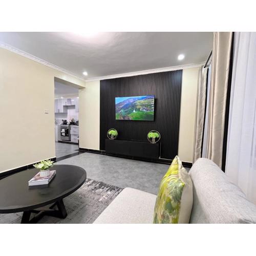 Naka Tranquil Suite with Ample Secure Parking