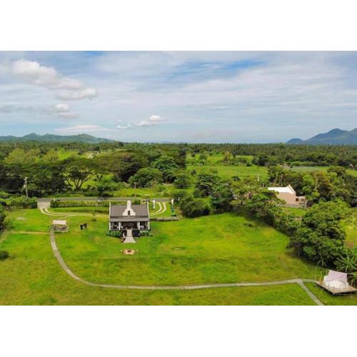 Nami Carolina, Your Weekend Home near Tagaytay