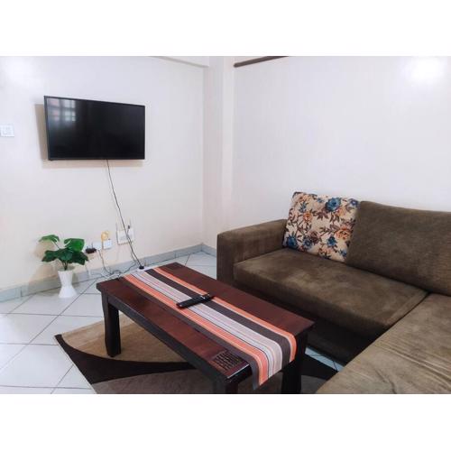 Nancy's Loft Fast Internet with Work Space,South B