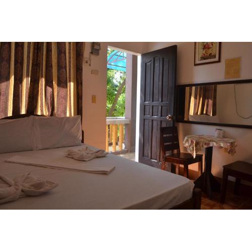 Nanette's Tourist Inn