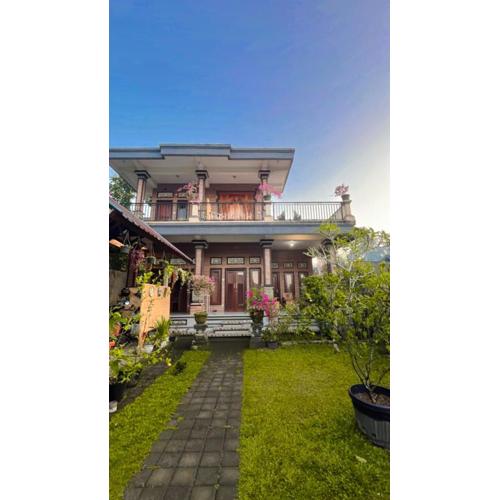 Nano Ari Homestay and Art Class