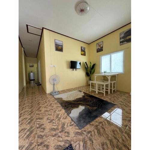 Narathiwat Homestay rumah kuning
