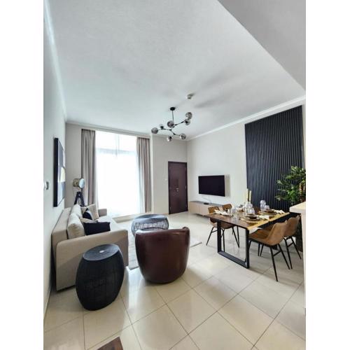 Nasma Luxury Stays - Marina-View Oasis With Balcony Steps From The Sea