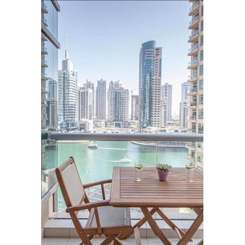 Nasma Luxury Stays - Pastel-Colored Apt With Jaw-Dropping Marina Views