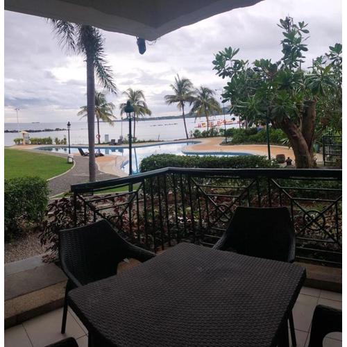 Nasugbu Resort, Beachfront Condo in Canyon Cove A1-101