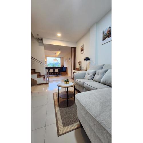 Nature & city view villa Bandung near Dago hotspot