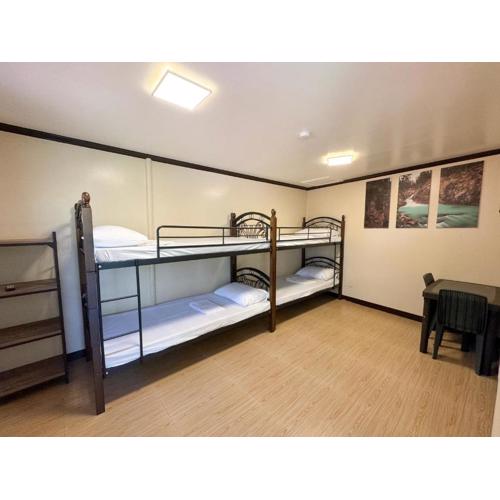 Nazarene Apartelle -R2