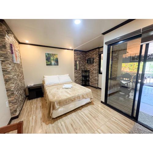 Nazarene Apartelle -R5