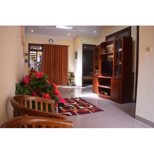 Ndalem Cemara Homestay