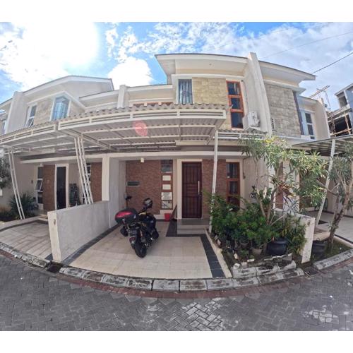 Ndalem Ngadimulyo Homestay Jogja Family Only