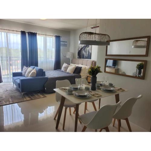 Near Airport Studio deluxe with kitchen, balcony and swimming pool Puerto Prinsesa , Palawan