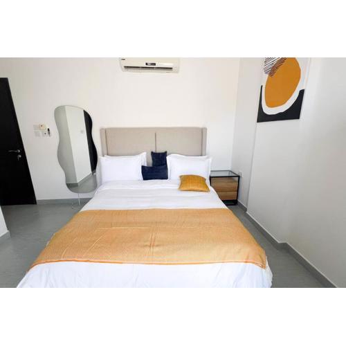 Near AlQurum Beach, Free Parking