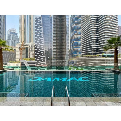 Near Dubai Mall Downtown Views Infinity Pool
