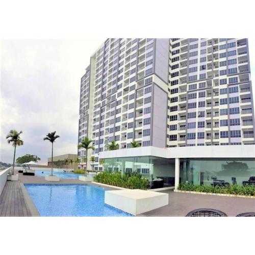 Near Ferry Terminal - Lovely 2 Bedroom Condo - Harbourbay Residences - 0608