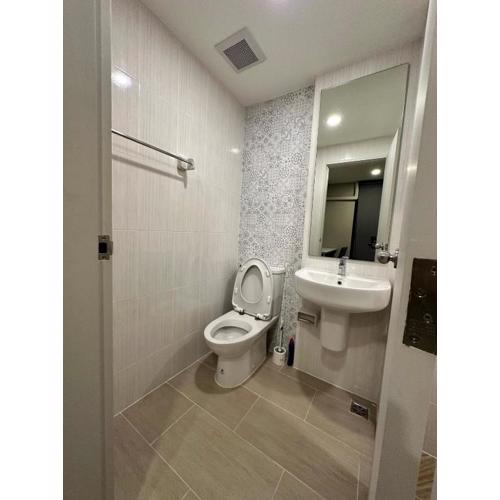 Near Safari Park and BTS Bangchan condo swimming, fitness, cooking, family-friendly rental