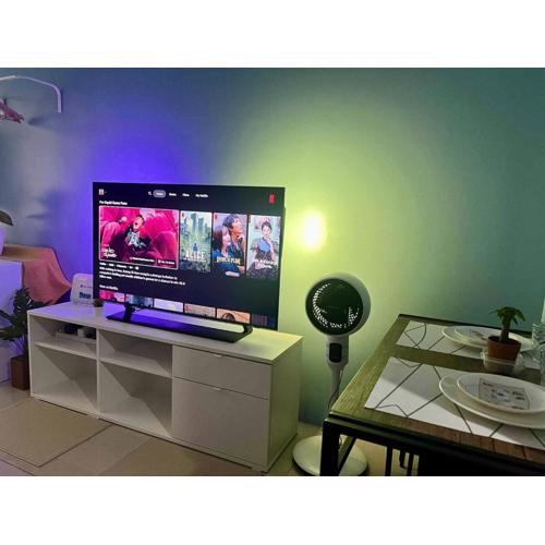 Near World Trade, Star City and MoA - Amazing Breeze