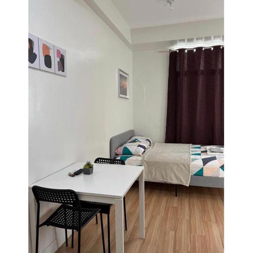 Neat Unit in Holland Park Southwoods