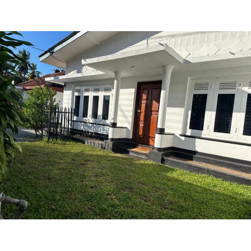 Negombo - Entire House - Sleeps 7 - Close to the Airport