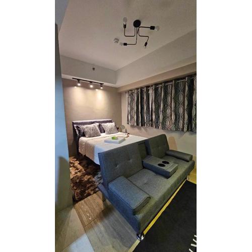 Nesting Lounge Two at MonteCarlo Residenze