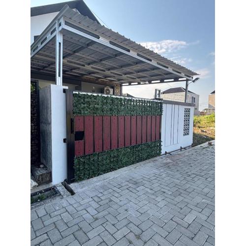 Nevia House - Comfortable Place With Family