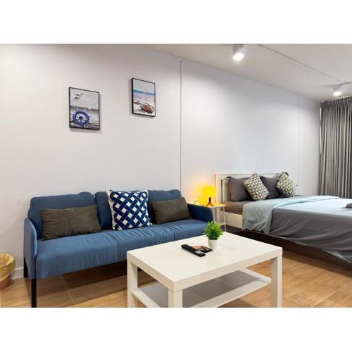 New 1BR King Bed Near BTS, Nightlife