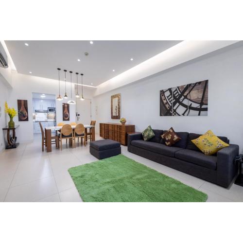 NEW 2BR of 86sqm with Parking & Netflix in BGC