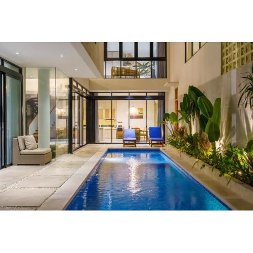 New 3 Bedroom Villa With Rooftop Central Seminyak