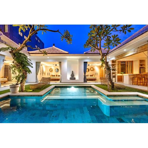 NEW 4 BDR Villa Rooftop & pool Seminyak Petitenget