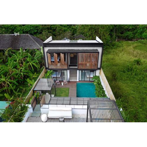 NEW 4 BR 5 MIN WALK TO BERAWA BEACH ENCLOSED LIVNG