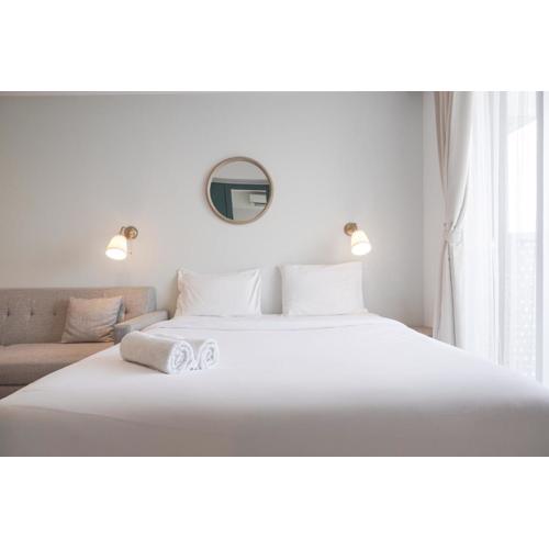 New and Homey Studio at West Vista Apartment By Travelio