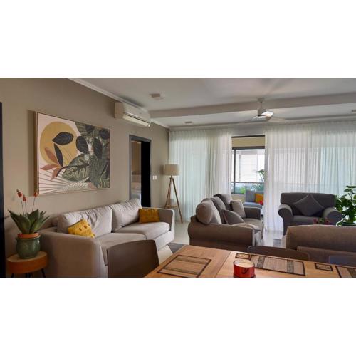 NEW Beachfront 3-bedrooms Apartment in Tamarin, Ocean Legend