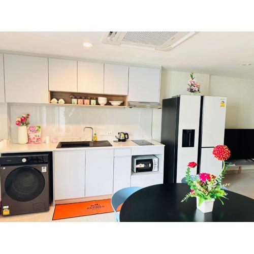 New Ekamai Thonglor Luxury Home near 711, BTS, Mall