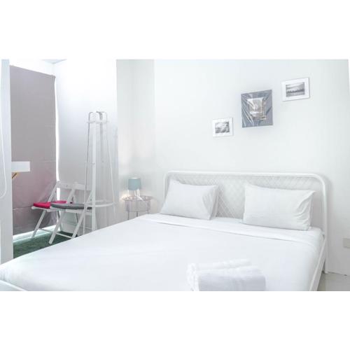 New Furnished Studio Apartment at Woodland Park Residence By Travelio